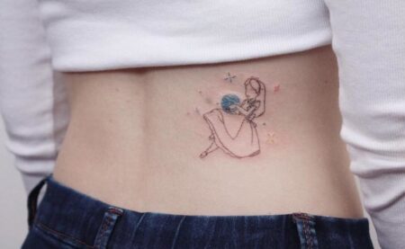 tatuagem-feminina-na-cintura