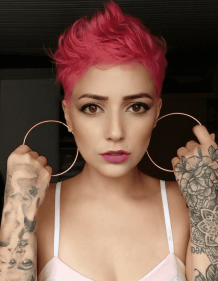 cabelo-rosa-pastel-feminino