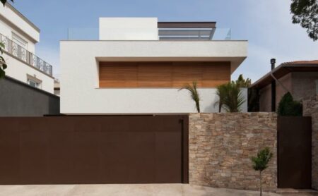 Casa com Muro Moderno