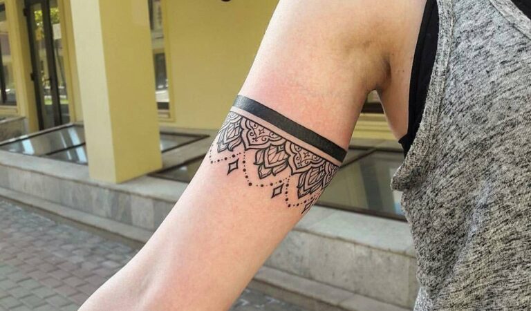 59+ Ideias de Tatuagem Feminina Bracelete