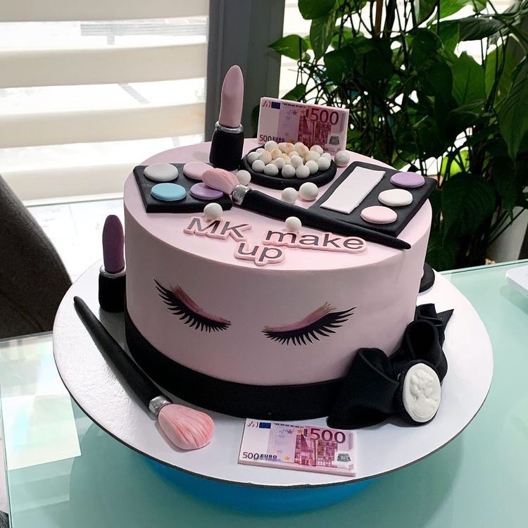 Cake Decorated Makeup