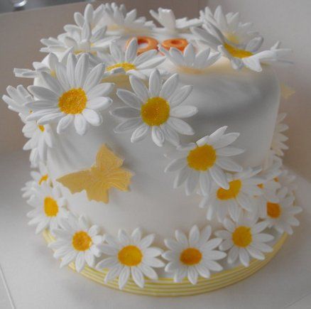 Decorated Cake Daisies