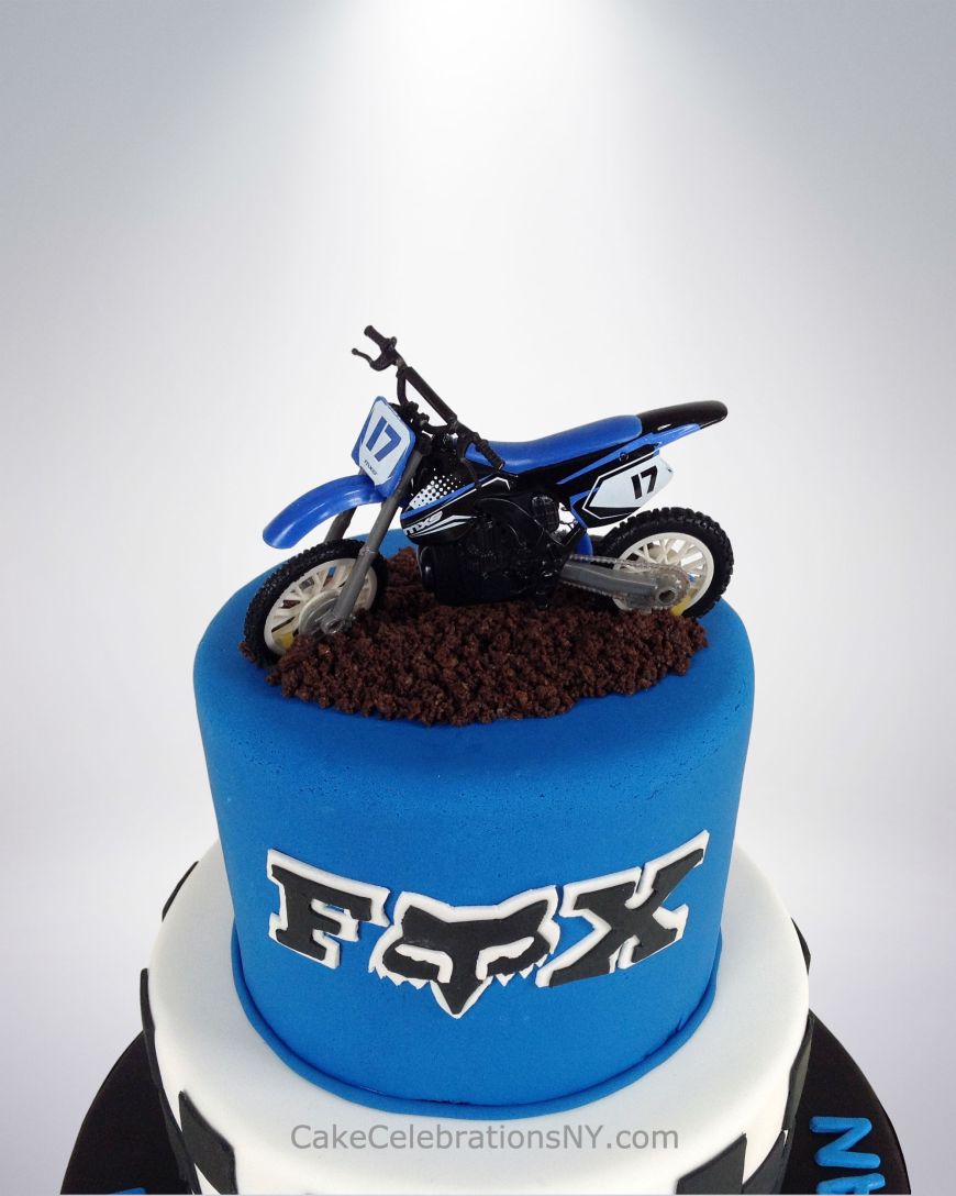 Pin de daniela em cumple mickey  Bolo motocross, Bolos de aniversário, Bolo  de aniversario decorado