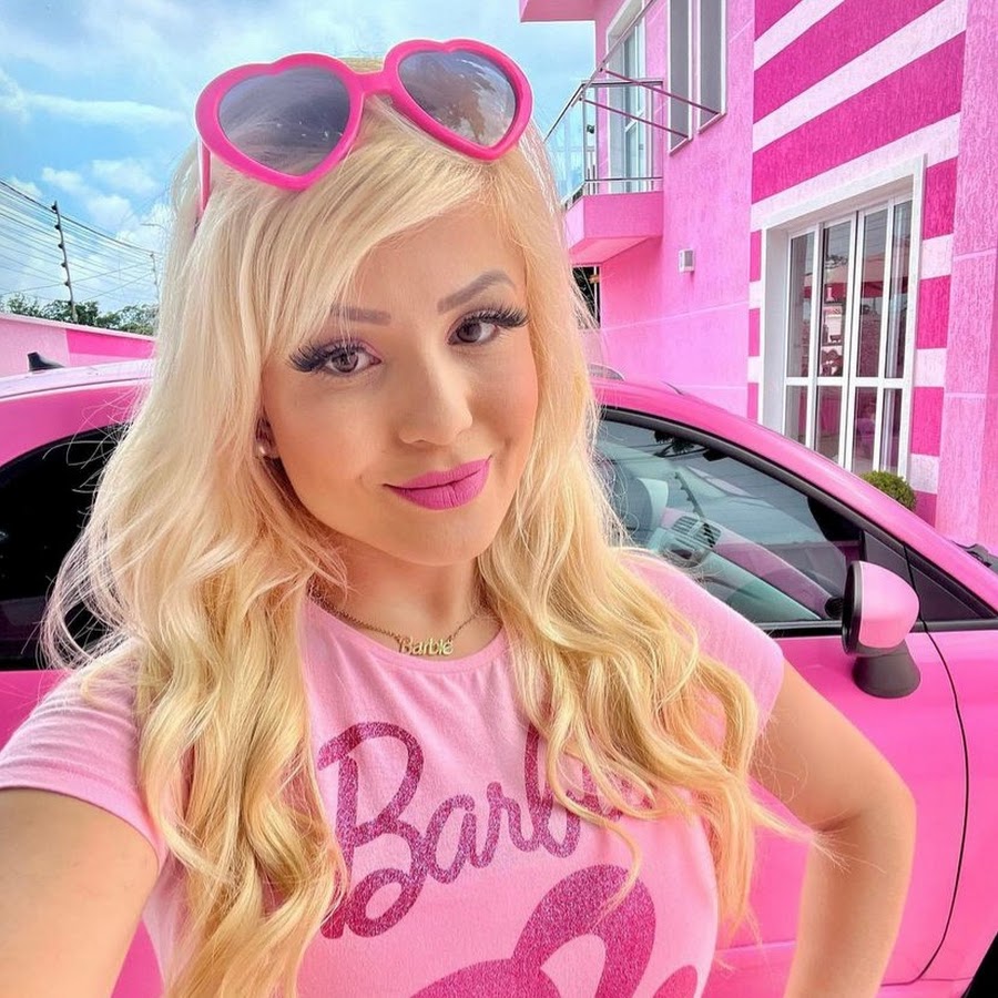 20+ Ideias de Look da Barbie Adulto