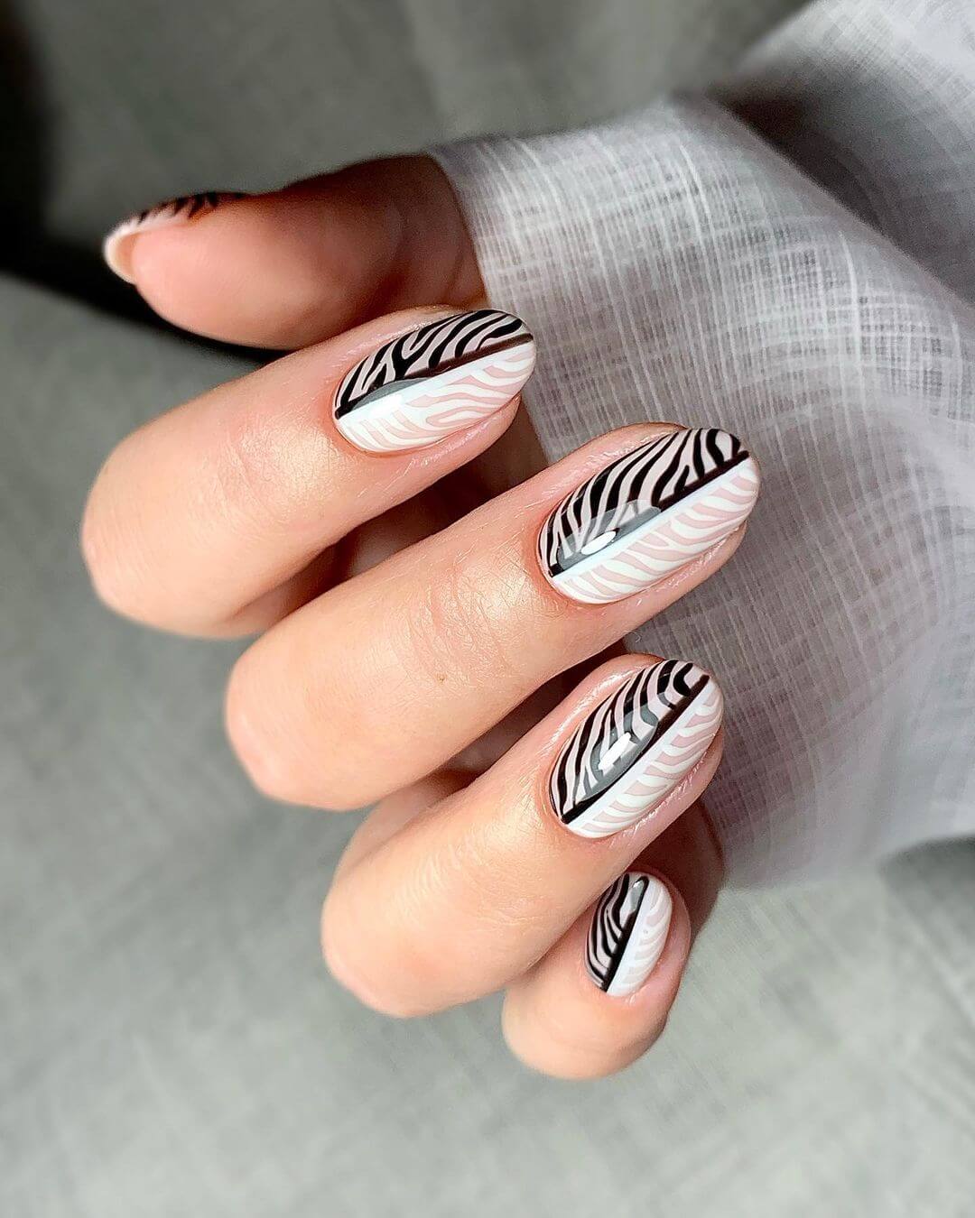 Zebra Decorated Nail
