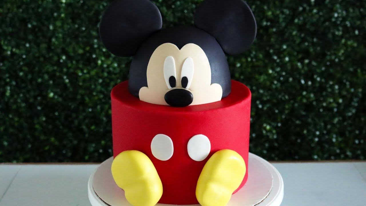 Mickey decorated cake