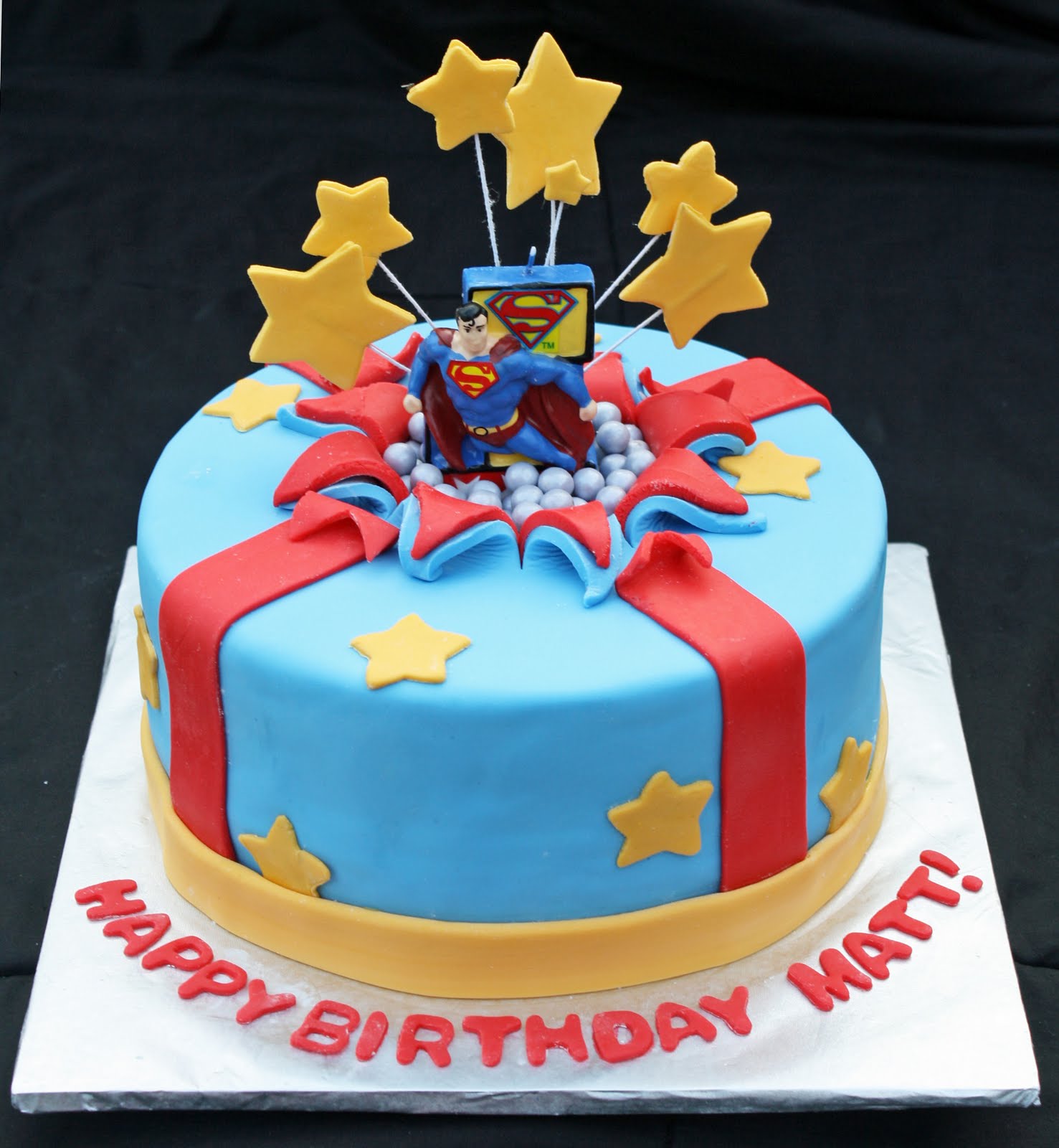 Superman decorated cake