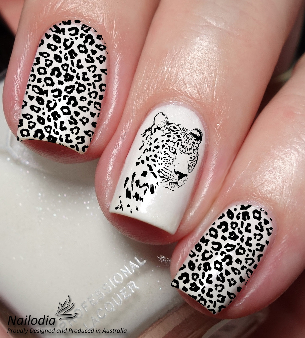Jaguar Decorated Nail