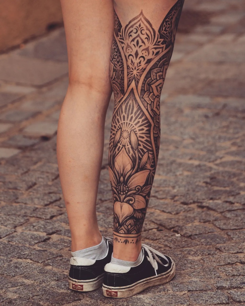 tatuagem tribal feminina perna