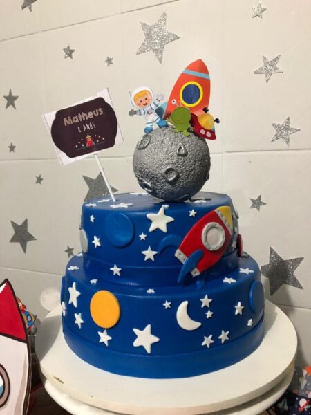 Bolo Decorado Astronauta