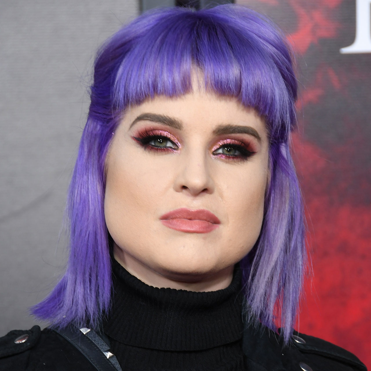 celebrity with violet hair