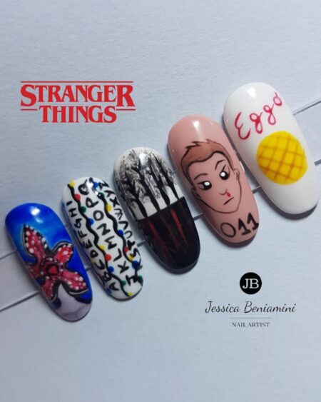 24-ideias-de-unha-decorada-stranger-things