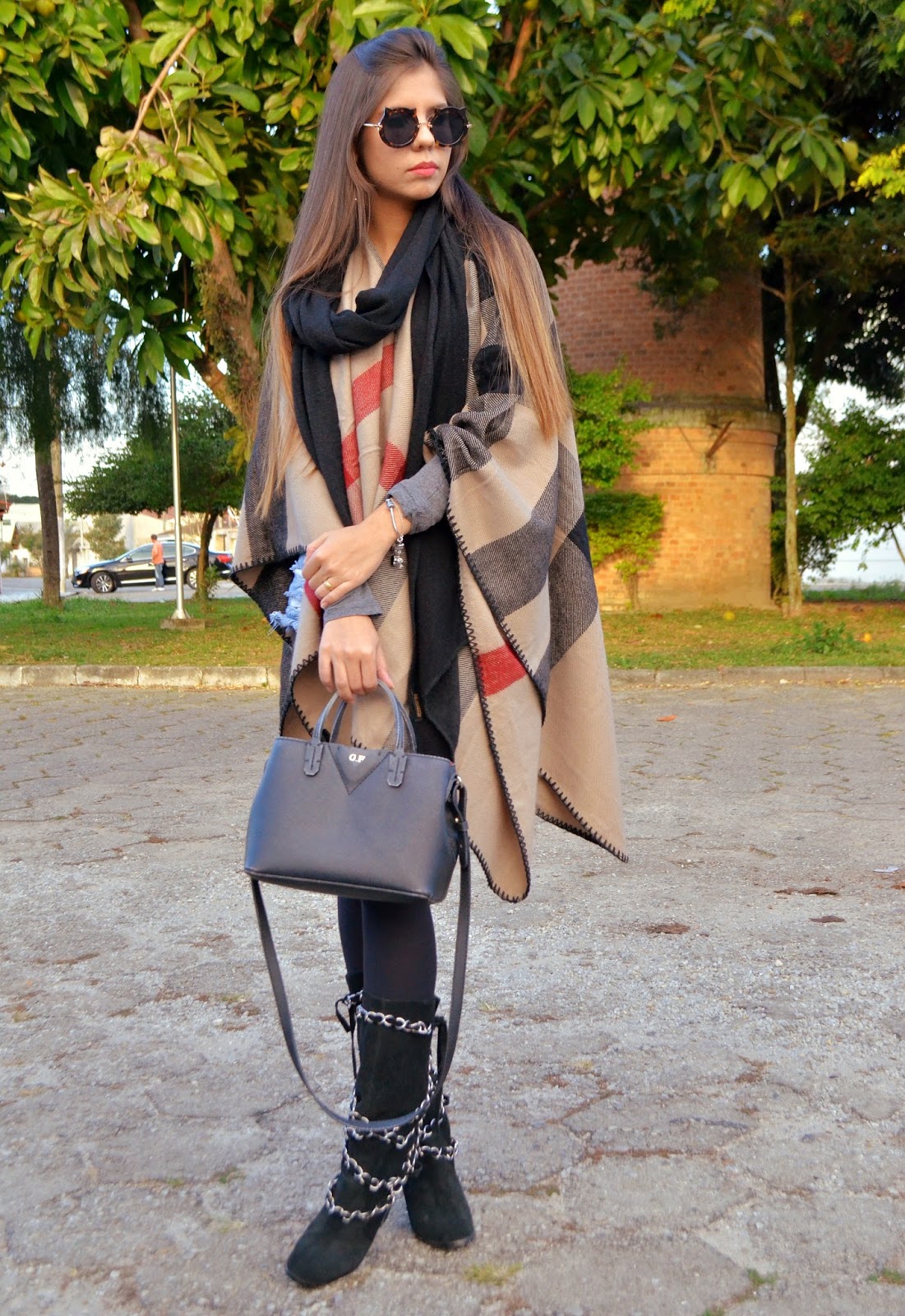 Look com Poncho