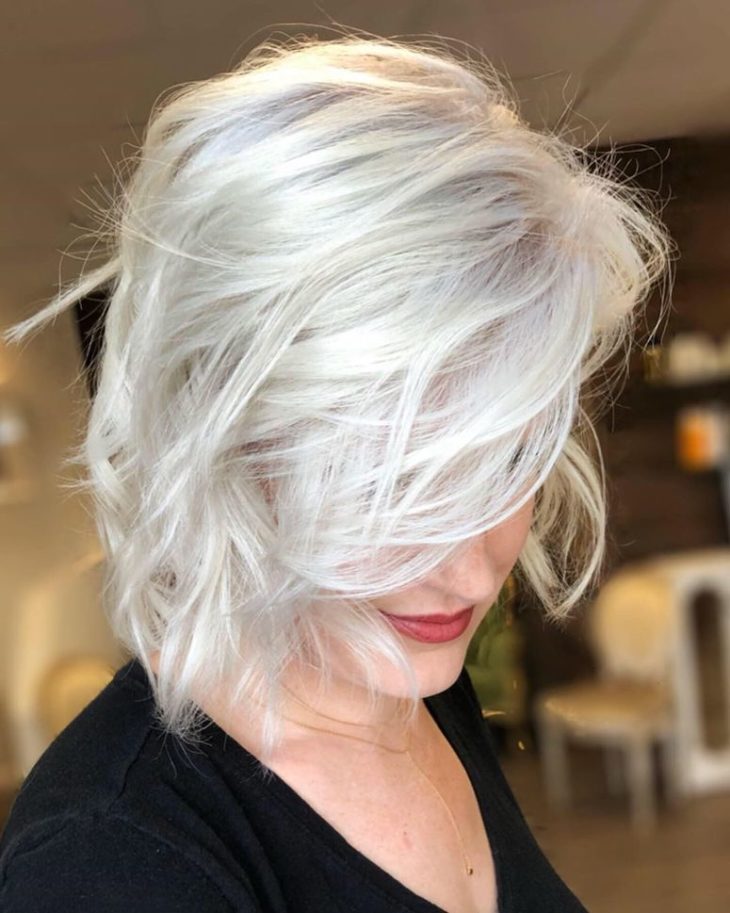 Cabelo Curto Platinado