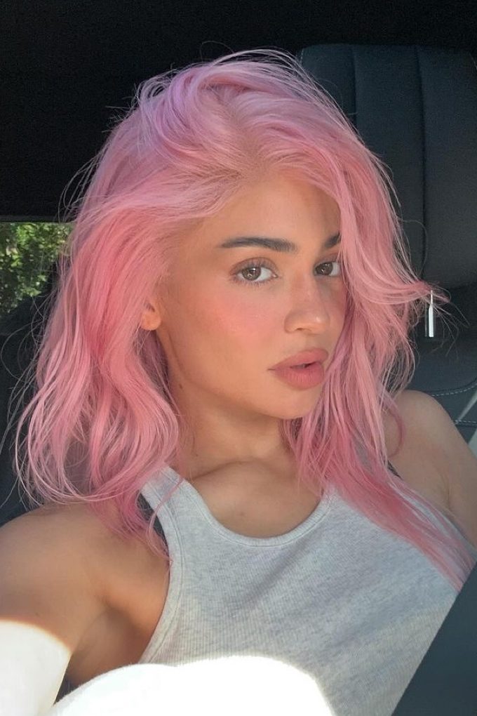 celebrities with pastel pink hair