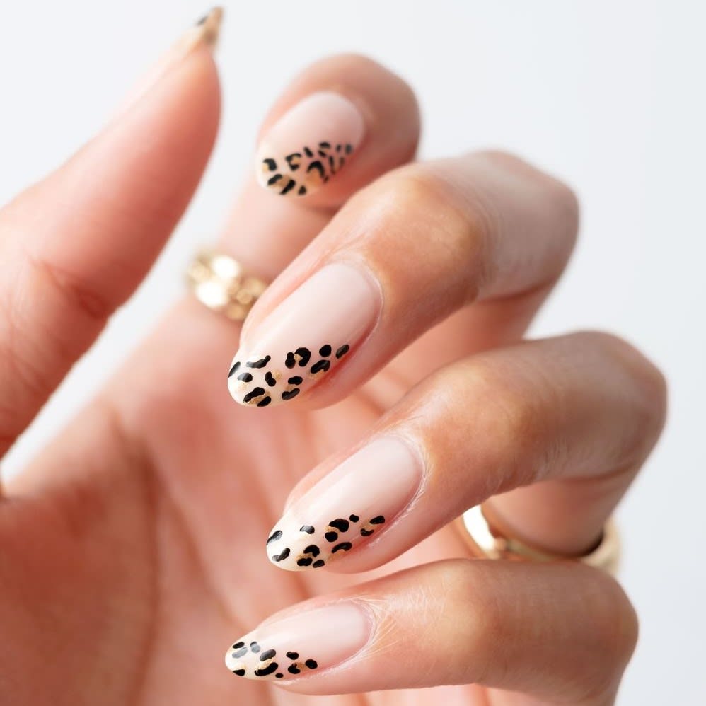 animal print nail art