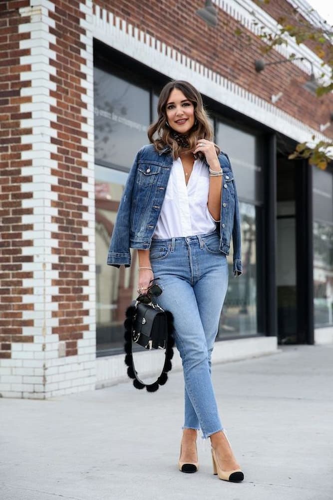 look-com-jaquetinha-jeans