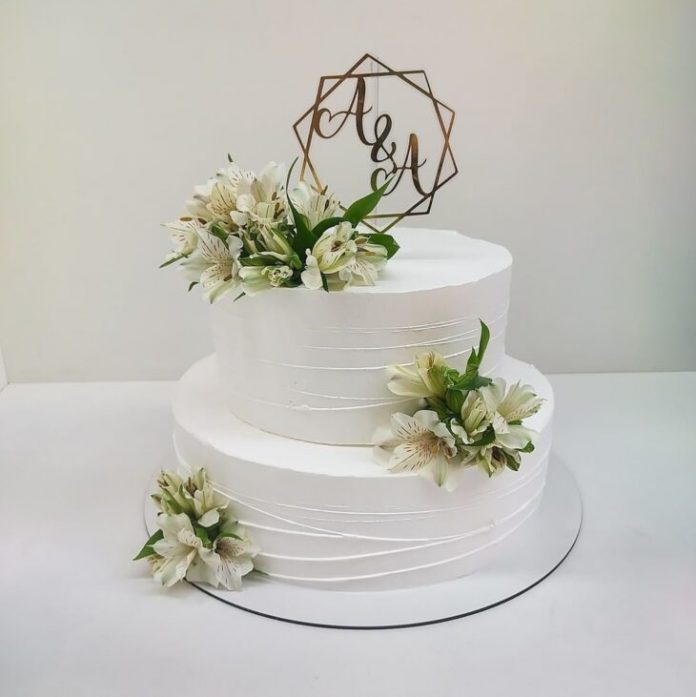 Bolo De Casamento Pequeno