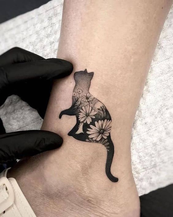 Tatuagem Feminina Gato