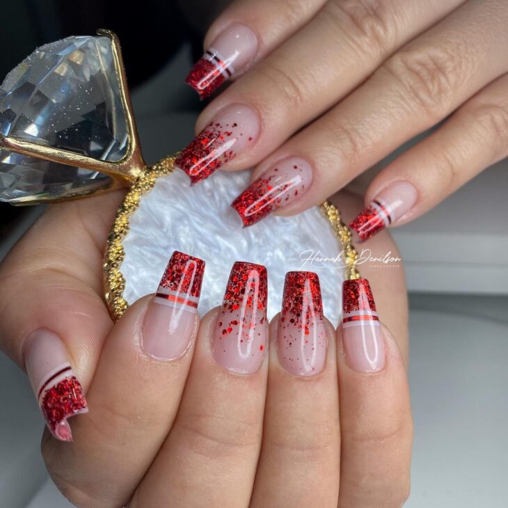 unhas-vermelhas-com-glitter