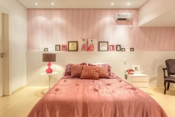 quarto-adulto-rosa