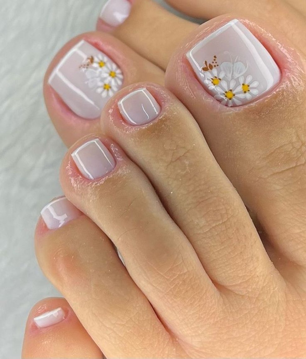 Unhas Do Pé Com Flores