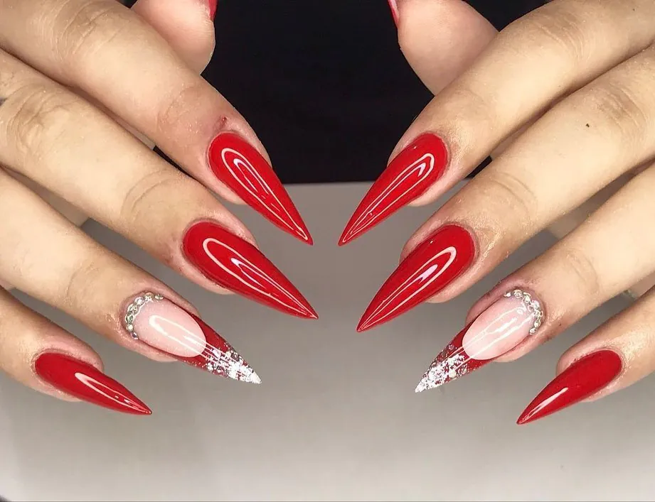 Unhas Stiletto Decoradas