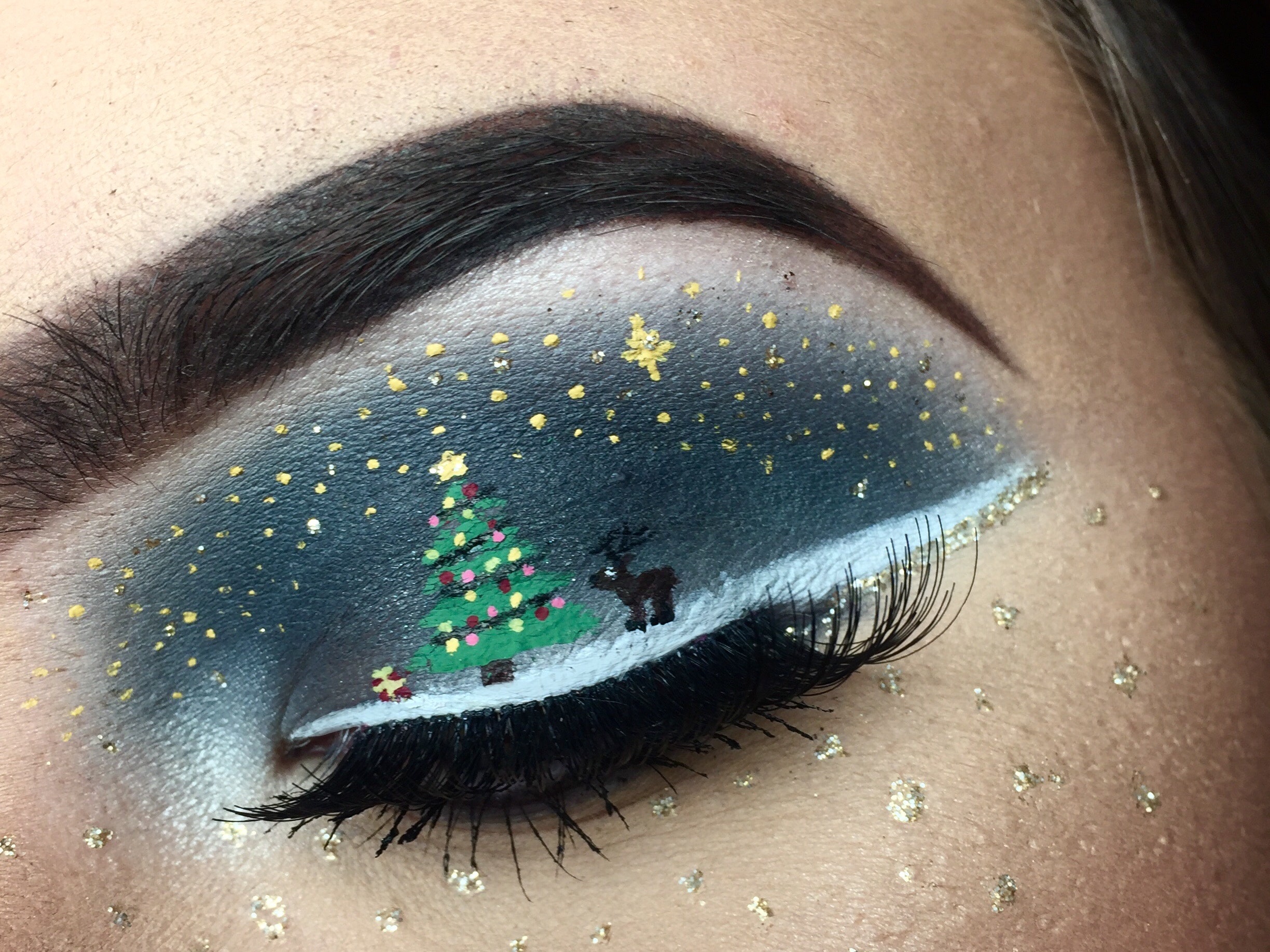 Christmas makeup