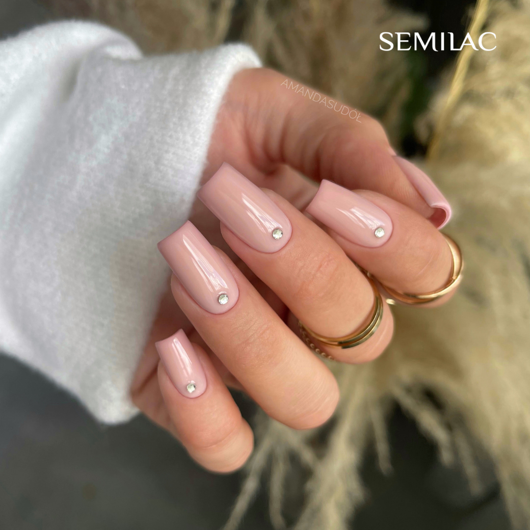 Decorated Nails for Brides