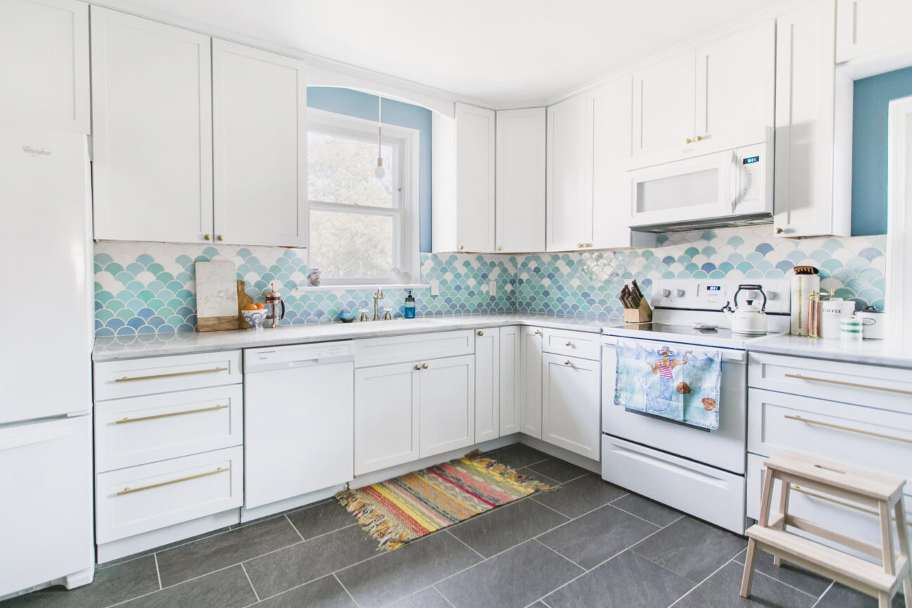 White Kitchen Decoration