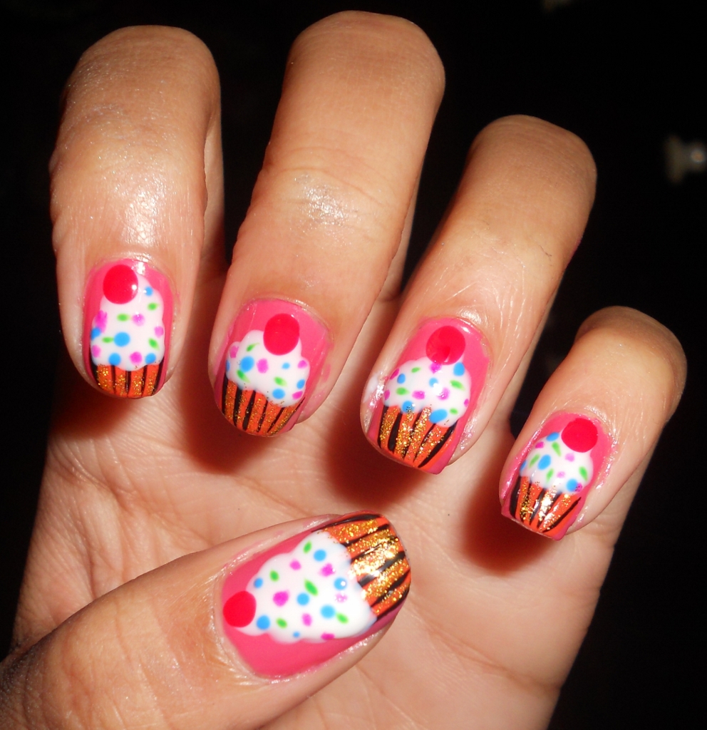 Cupcake Decorated Nail