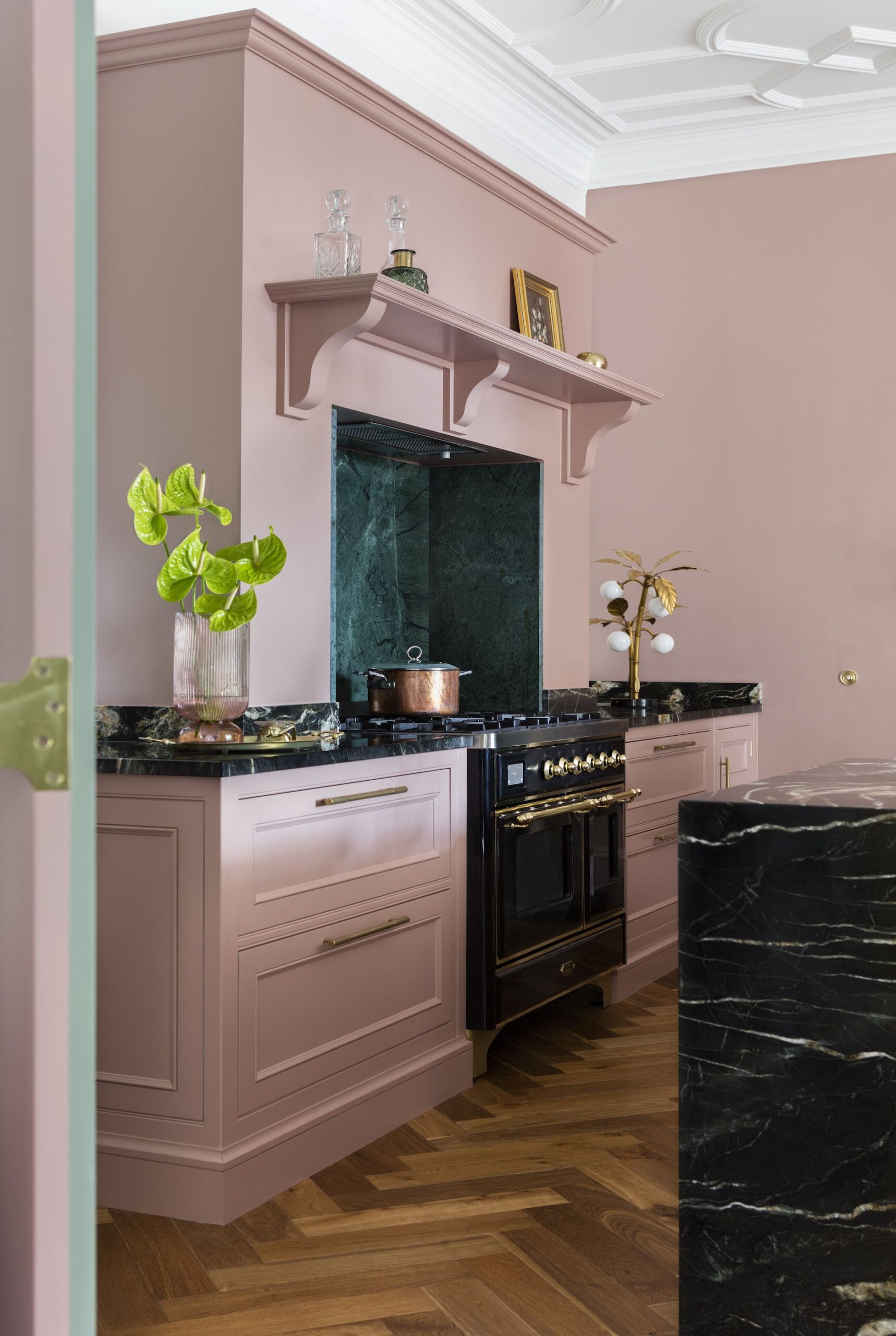 Decoration of Pink Kitchens