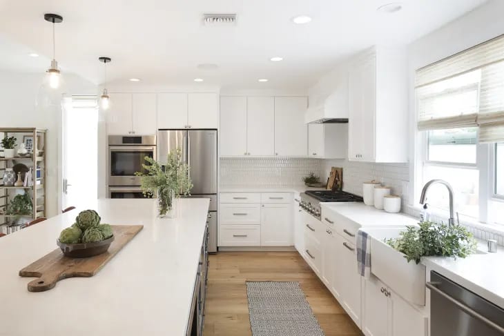 White Kitchen Decoration