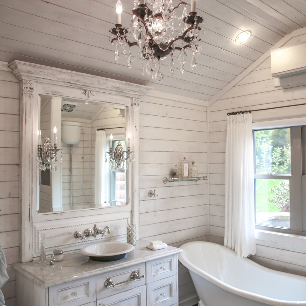 Chic Bathroom Decor