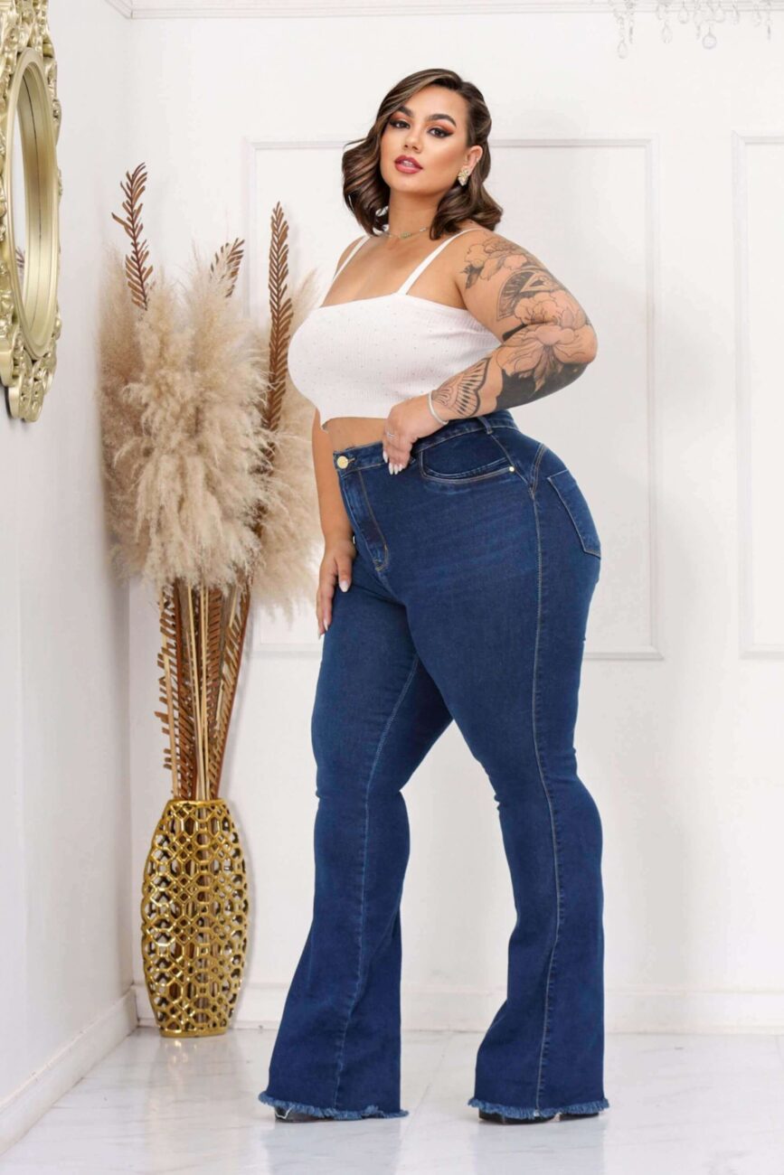 calça flare plus size