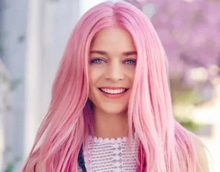 cabelo-rosa-pastel-feminino