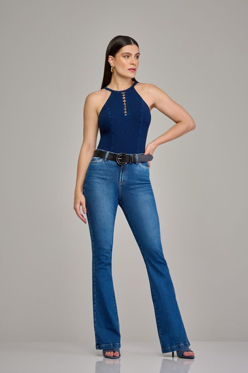 calça flare jeans