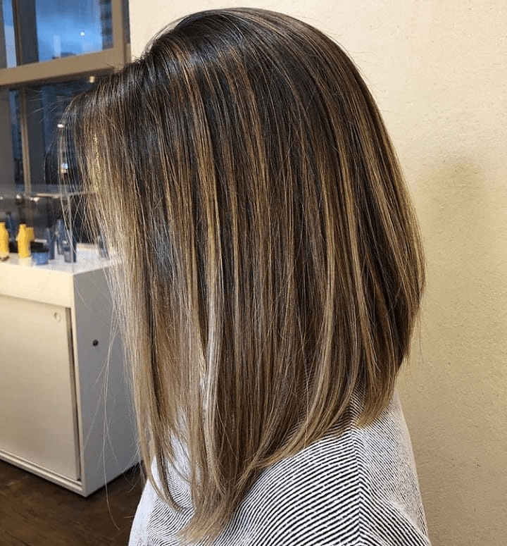 Morena Iluminada Em Cabelo Curto