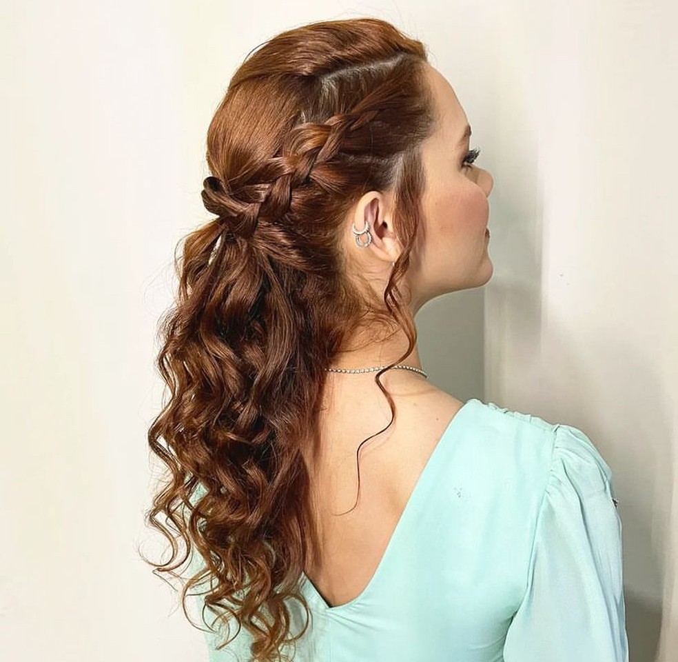 penteado-para-cabelo-ondulado