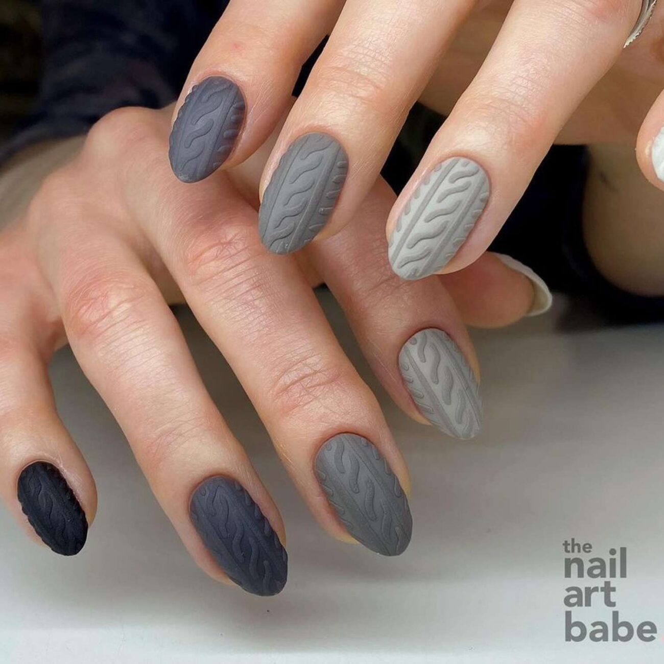 gray nail art