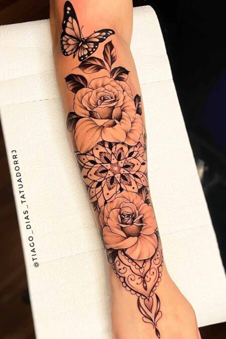 tatuagem-feminina-floral