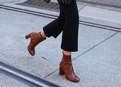 look-com-ankle-boot