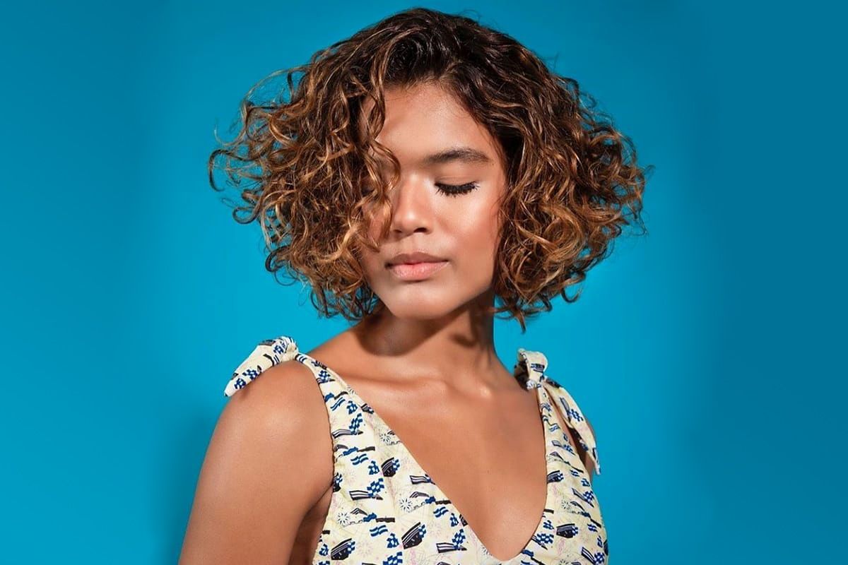 Hairstyle for Short Curly Hair