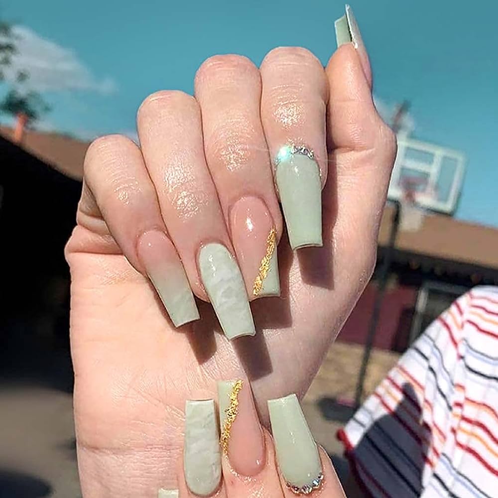 acrylic nails