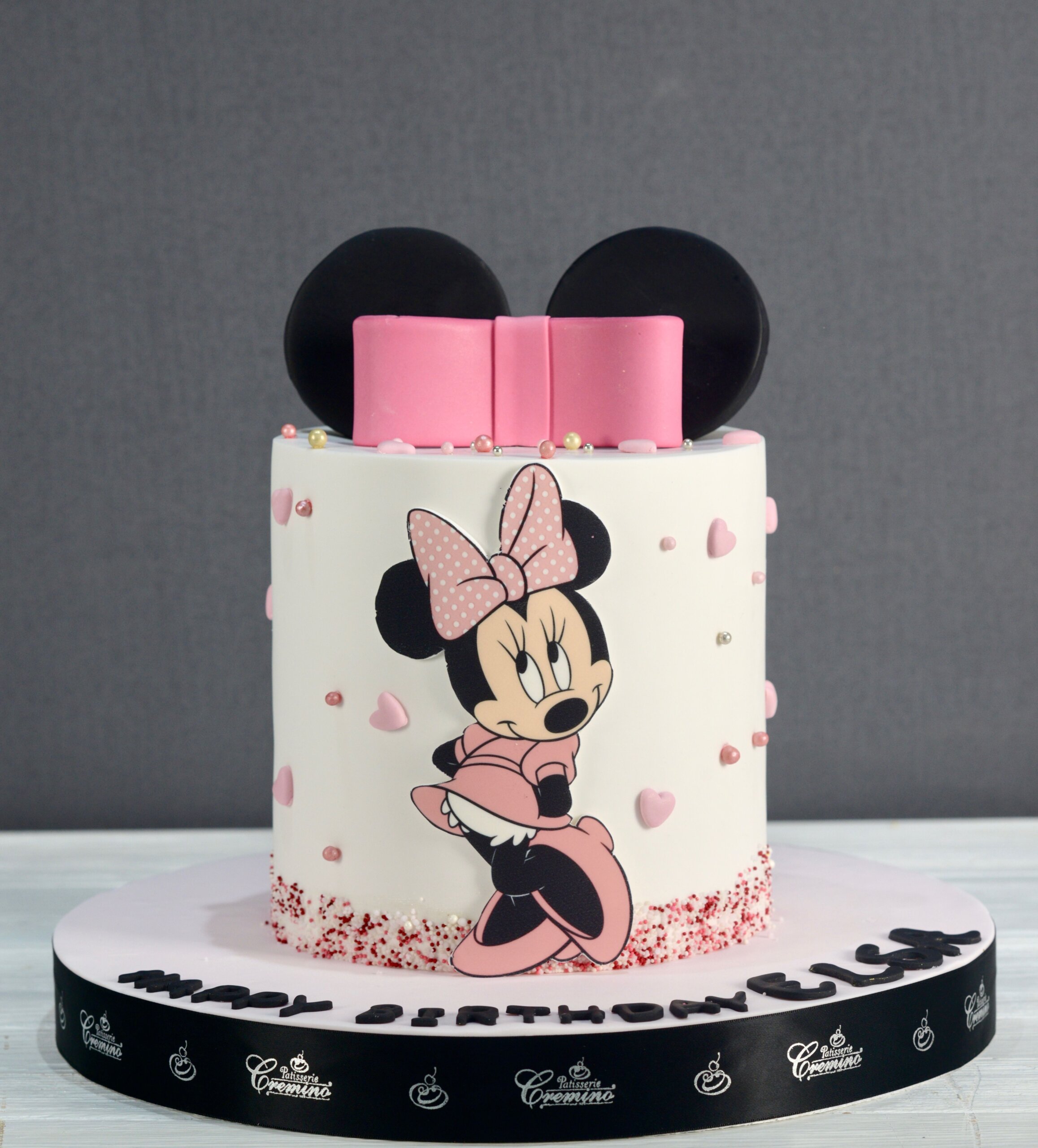 Minnie Decorated Cake