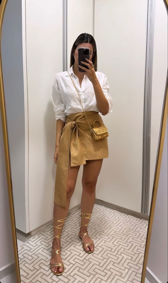 Look de Ano Novo Dourado Feminino