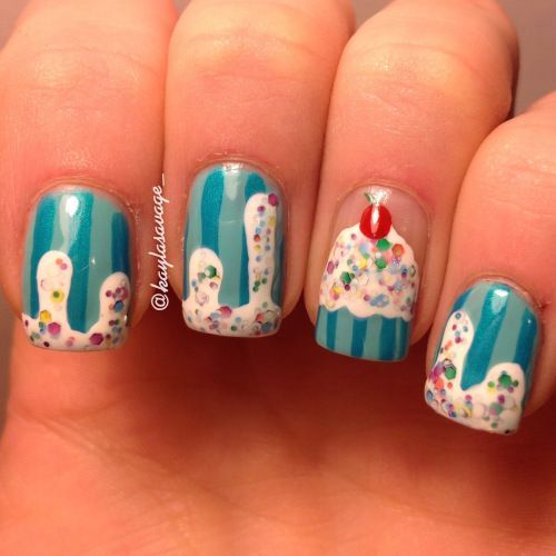 Cupcake Decorated Nail