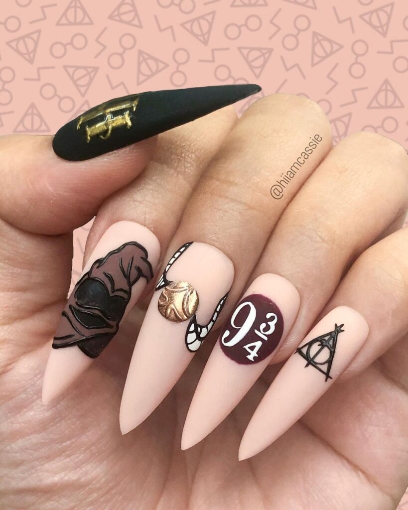 Harry Potter Decorated Nail