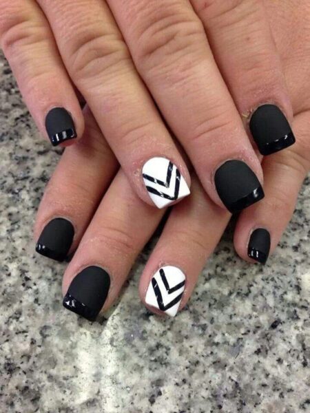 Black and White Decorated Nail