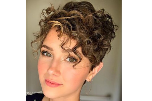 Hairstyle for Short Curly Hair